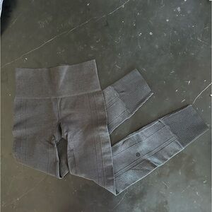 Lululemon brand new no tags Ebb To Street leggings